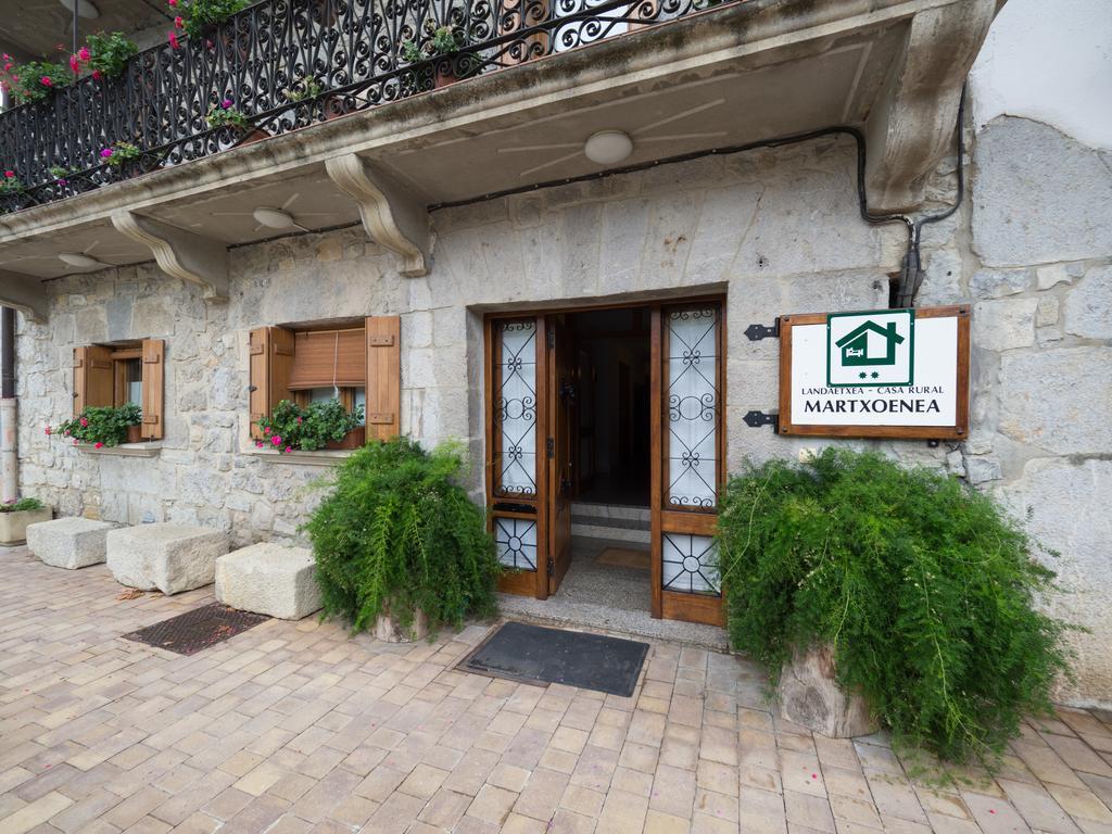 Casa Rural Martxoenea Landetxea Hotel Arruazu Exterior photo